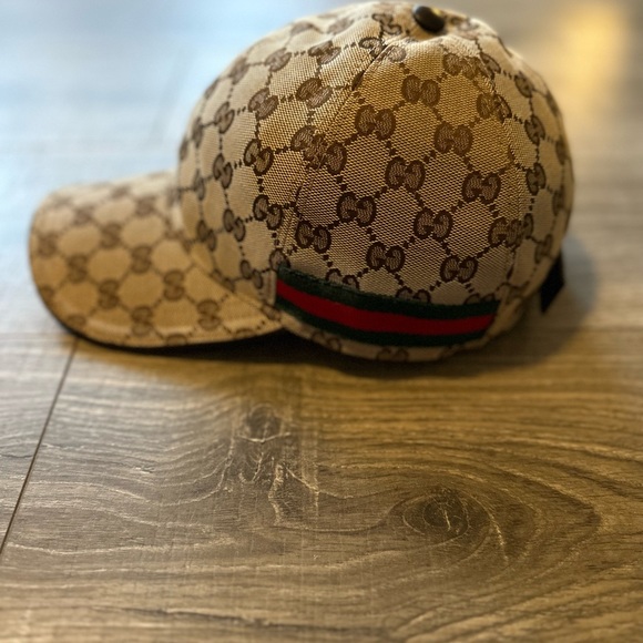 Gucci Canvas Baseball Hat